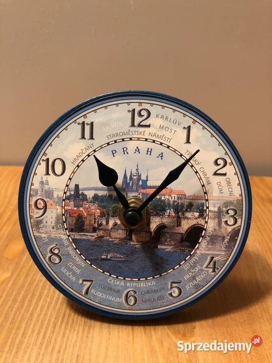 Zegar z widokiem z Pragi i zbytkowym Mostem