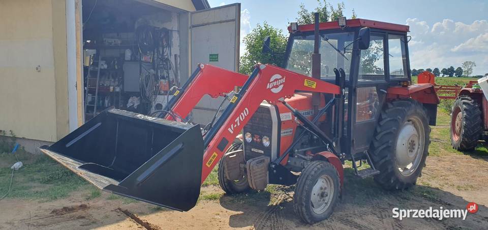 Ładowacz czołowy firmy Agrosped model V700 Ełk