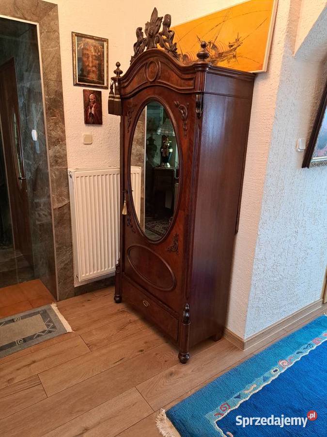 Piękna bieliźniarka z lustrem eklektyzm Myślibórz