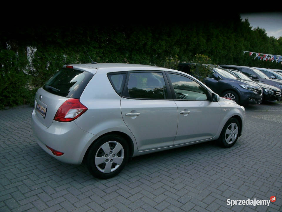 Kia Ceed 14b zwykły silnik Stan b bezwypadkowy z Częstochowa