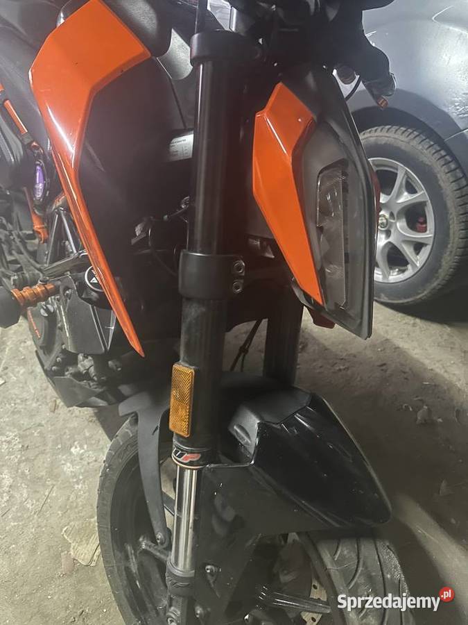 Lampa przednia KTM Duke 125 2019r z owiewkami Reflektory i halogeny Żnin