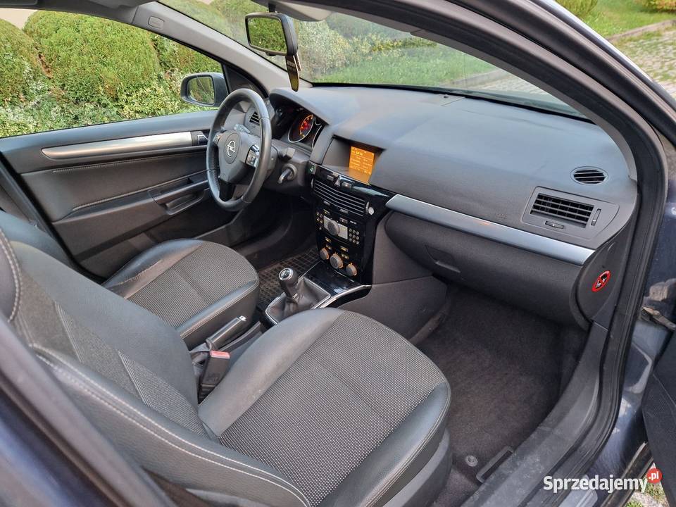 Opel Astra H Lift 16 LPG COSMO Klimatronic Hak Astra