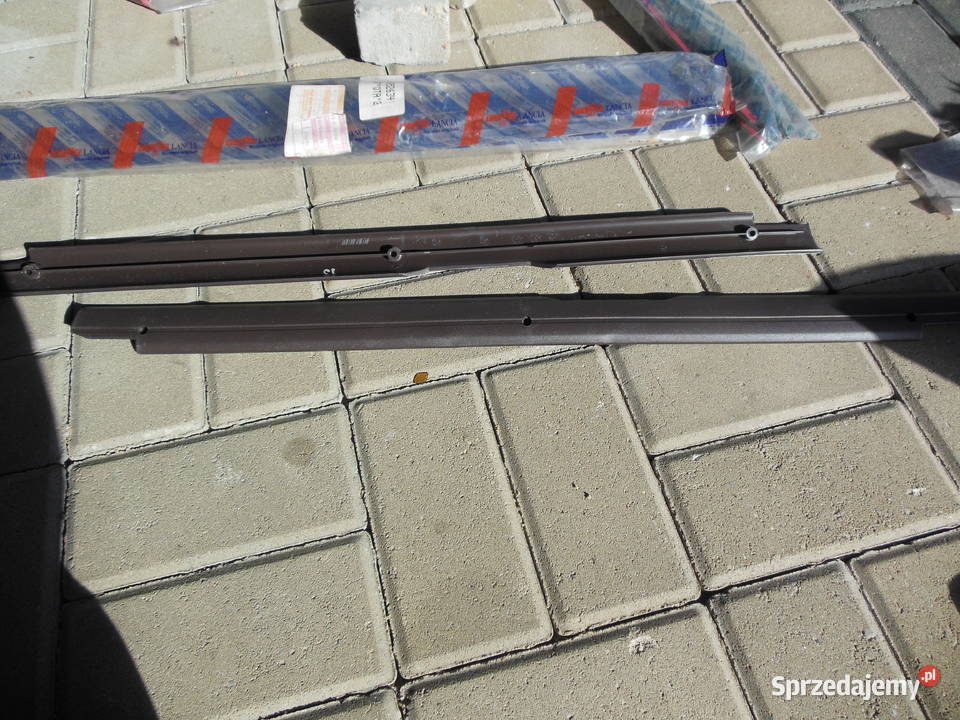 5952634 Dolna listwa drzwi przednich lewa Fiat Kozy