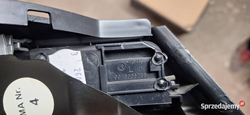 Prowadnica Rolety Bagażnika Mercedes Sandomierz