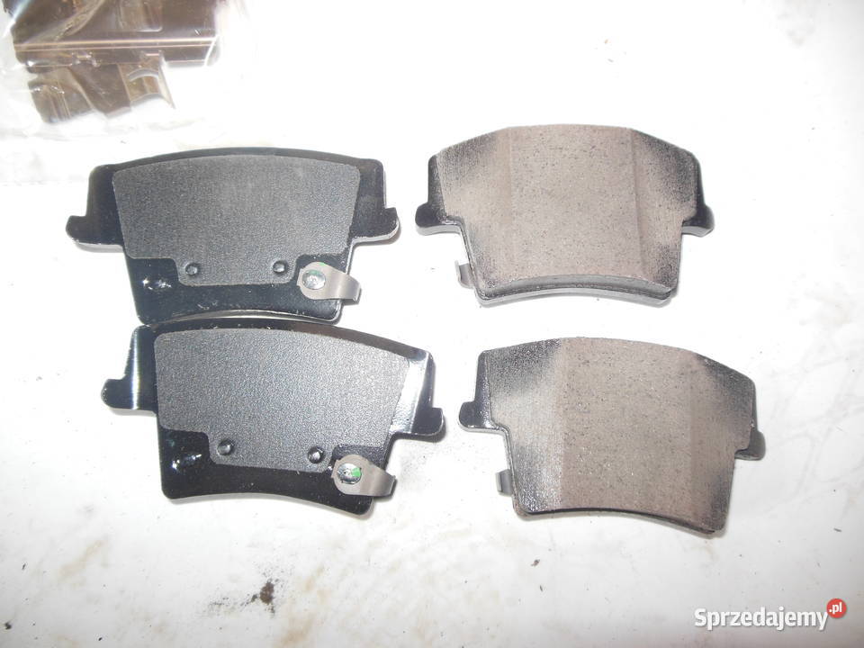 KLOCKI HAMULCOWE TYŁ 05142561AB CHRYSLER 300C Kozy sprzedam