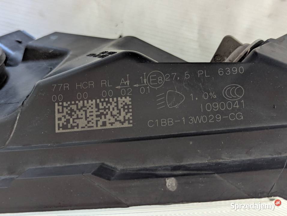 Lampa przód prawa lewa Ford Fiesta MK7 osobowe Kielce