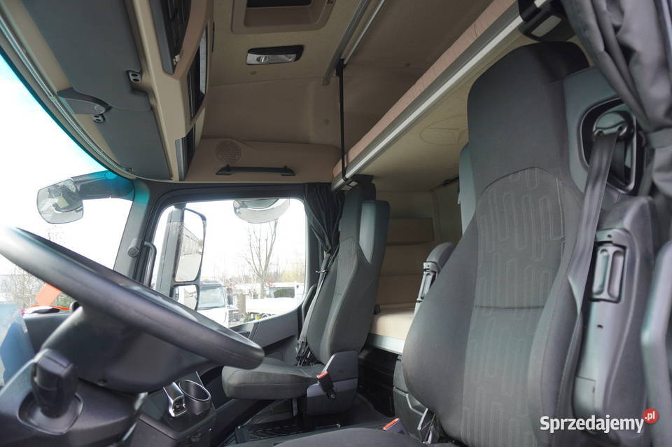Ciągnik siodłowy MercedesBenz Actros 1842 2024 Kraków