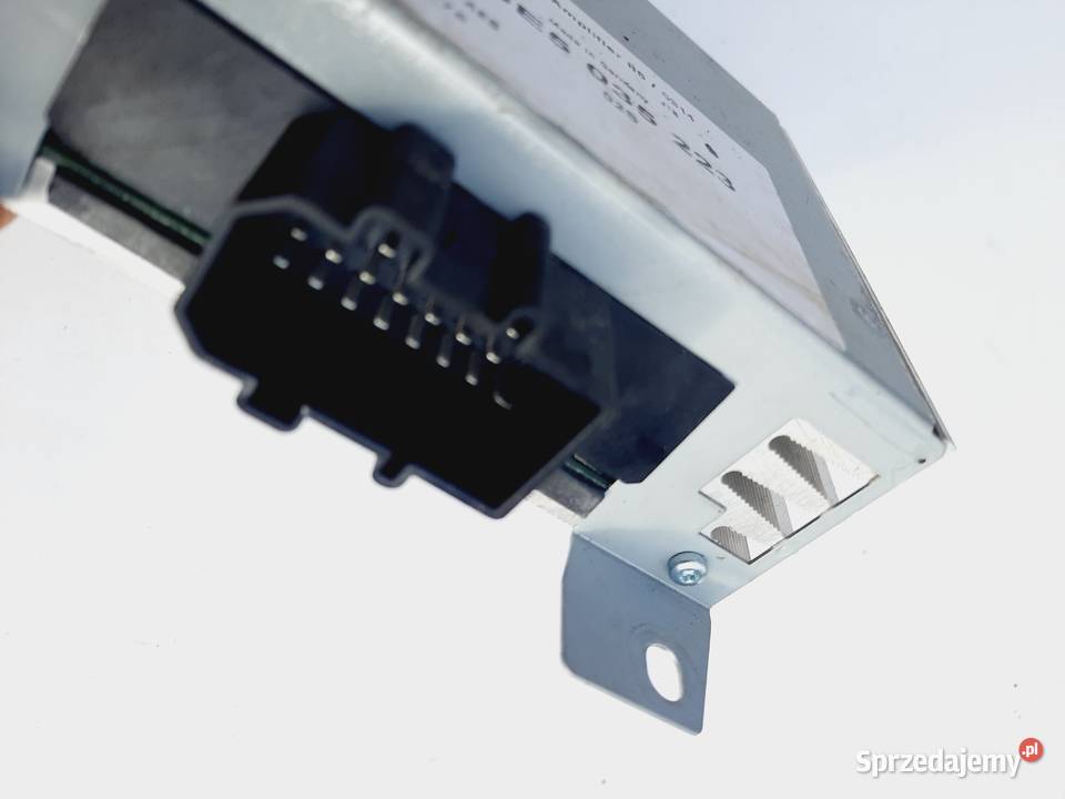Audi A4 B6 B7 wzmacniacz audio 8E5035223 Ilość kanałów 1 Szczerbice