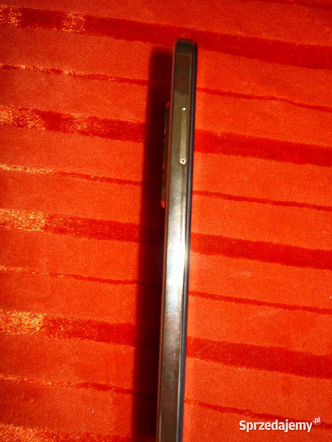 Smartfon HeyxFome H4 Gold Kuleje