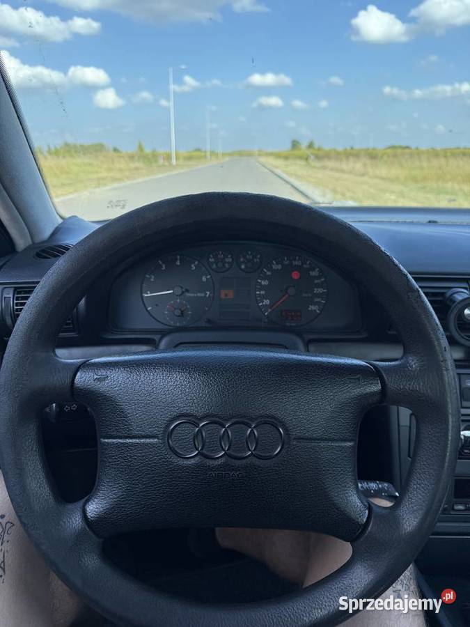 Audi a4 b5 16 benzyna