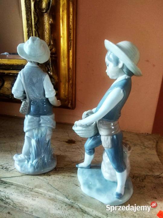 Figurka chłopca z koszem Zapfir Plądrowały Spał Porcelana i szkło Porcelana i szkło pomorskie Gdańsk