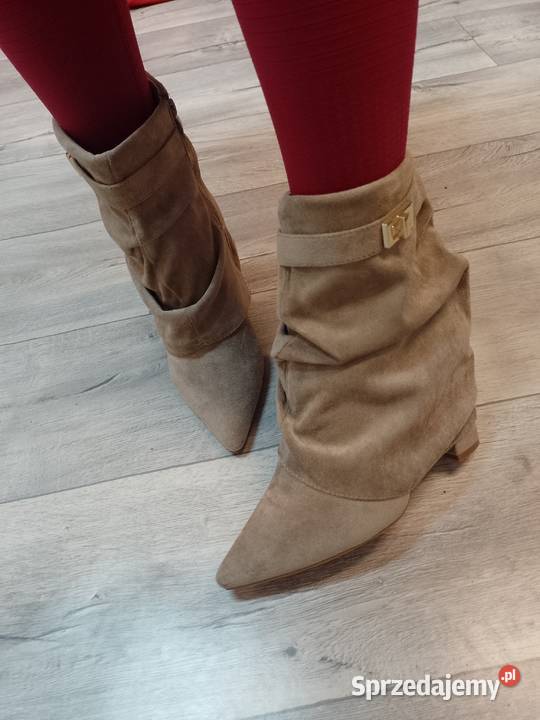 40 Ekskluzywne beżowe krótkie Kozaki kowbojki