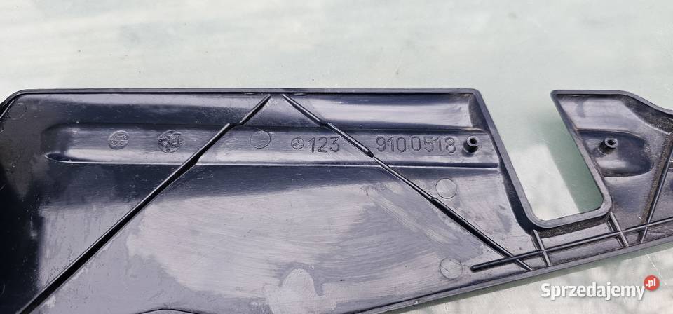 Plastik osłona fotela lewy przód mercedes w123 Wyposażenie wnętrza Zbąszyń