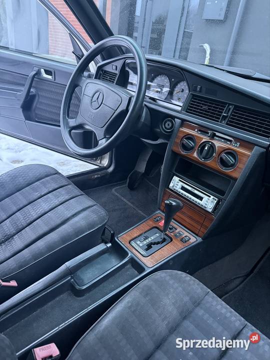 Mercedes w190 20 benzyna szeroka listwa automat benzyna Września sprzedam