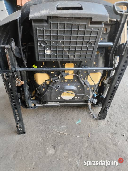 prawy fotel skoda superb 2 Gniew sprzedam