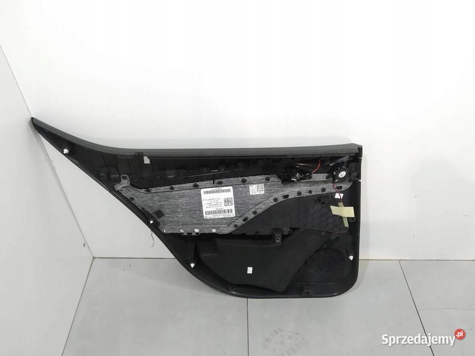TAPICERKA BOCZEK PRAWY TYŁ HB Skoda Octavia IV sprzedam