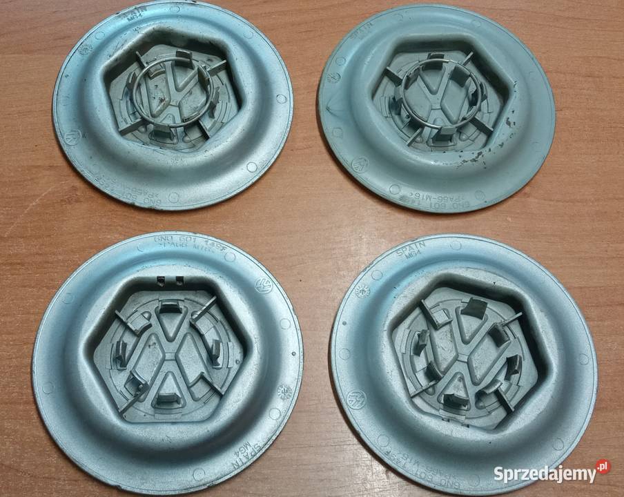 Dekielki Volkswagen Polo 6N0601149F Oleszyce