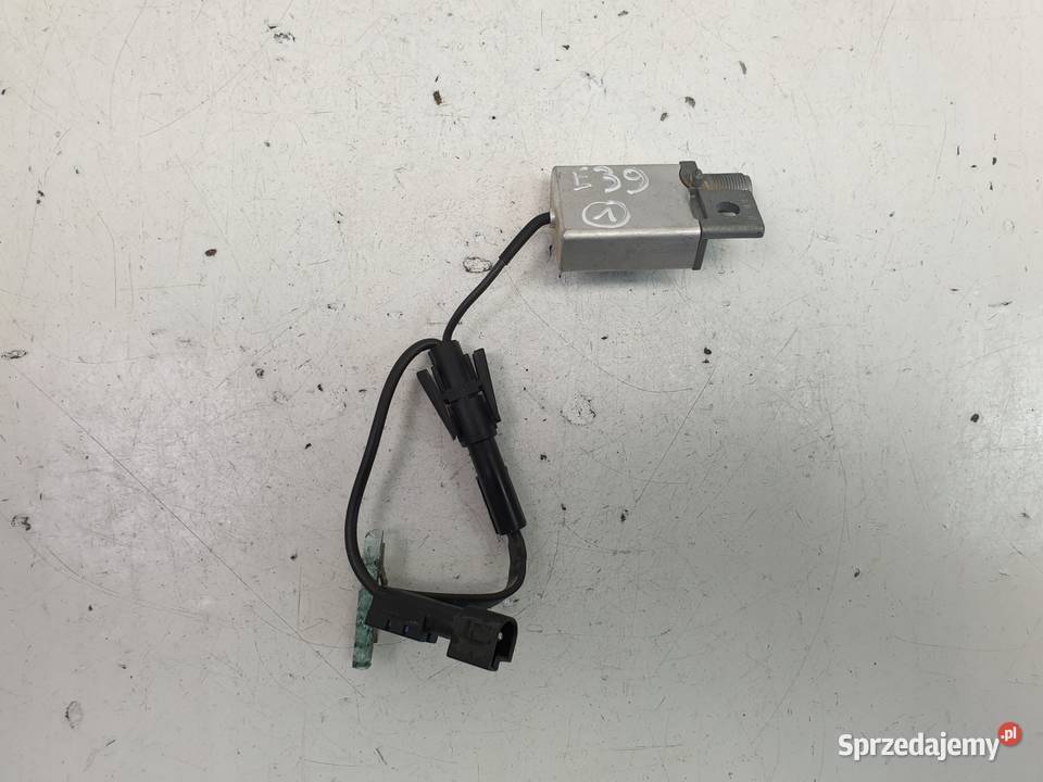 BMW E39 WZMACNIACZ ANTENY antenowy TV 8362532 Sprzęt audio fabryczny Janów