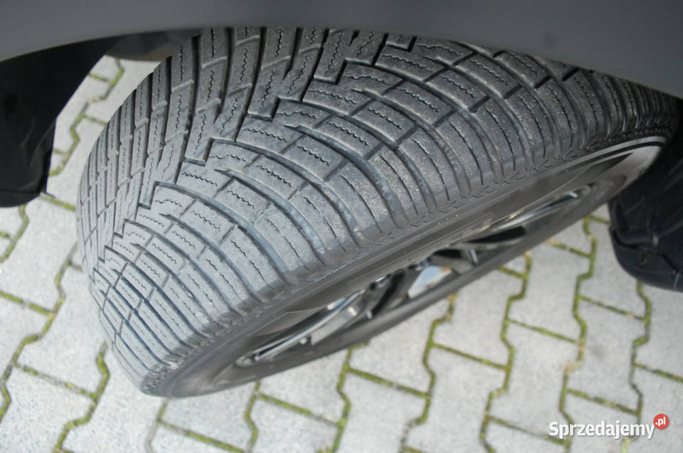 Land Rover Discovery Sport lakier metallic Land Rover Dębica