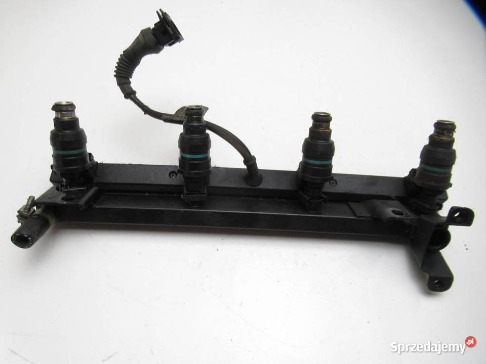 LISTWA WTRYSKOWA WTRYSKIWACZE BMW E30 1714710 16 sprzedam