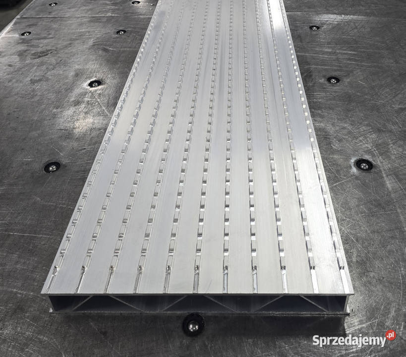 Panel aluminiowy frezowany 2300x340x40mm Najazd