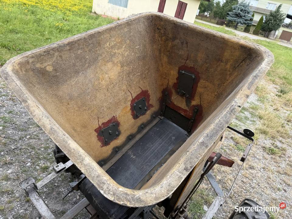Rozsiewacz do nawozu KOS Iłża