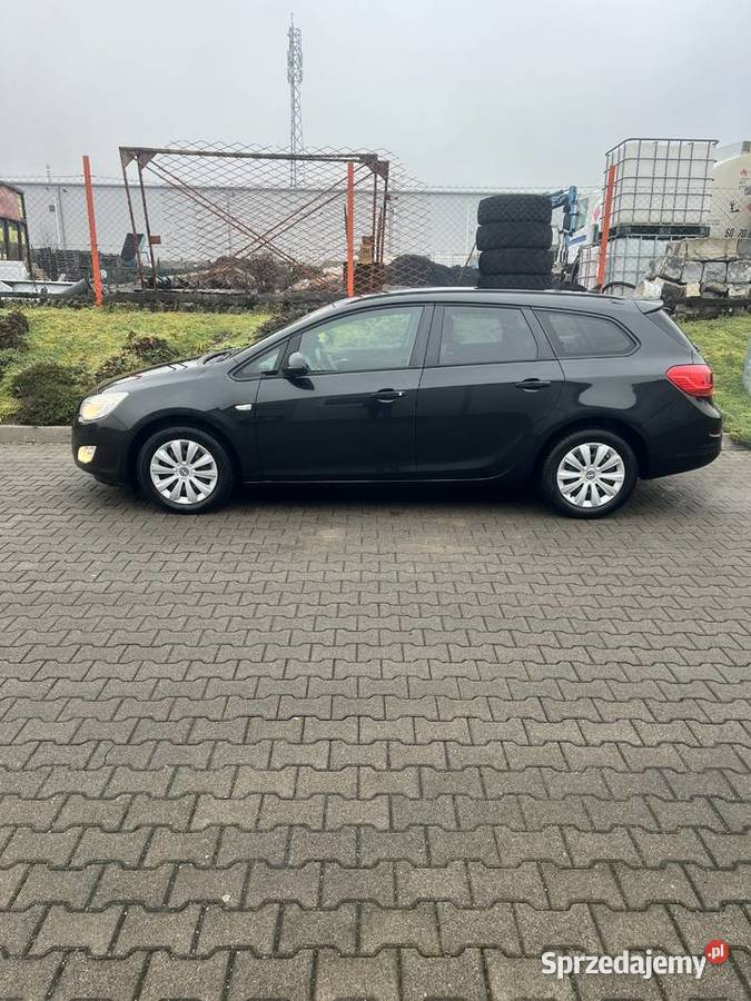 Opel Astra J SportsTourer 17cdti Legnica