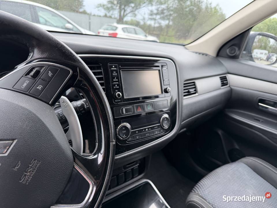 Mitsubishi Outlander 20 4WD CVT Diamant Edition uszkodzony Outlander Prudnik