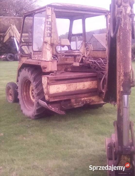 Koparko ładowarka Ford 136 Ford 4500 Maszyny budowlane dolnośląskie Wińsko