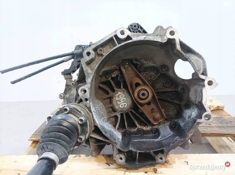 SKRZYNIA BIEGÓW JHU 14 16V VW Volkswagen Golf V osobowe sprzedam