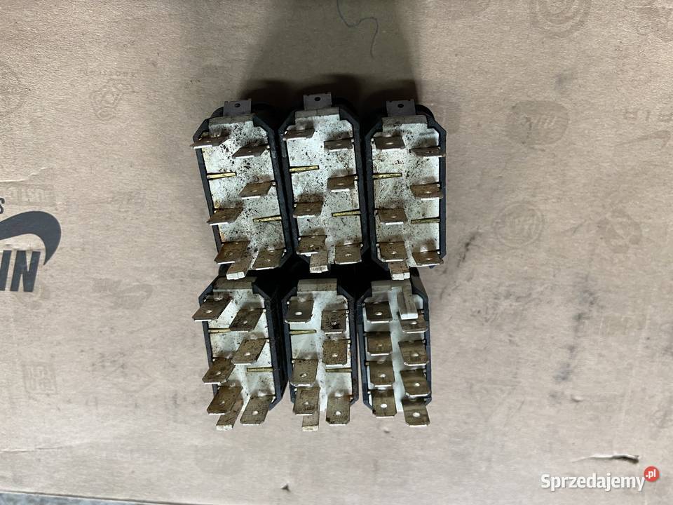 Przełącznik Klawisz Mercedes 0025453607 SK 814 ciężarowe Układ elektryczny sprzedam