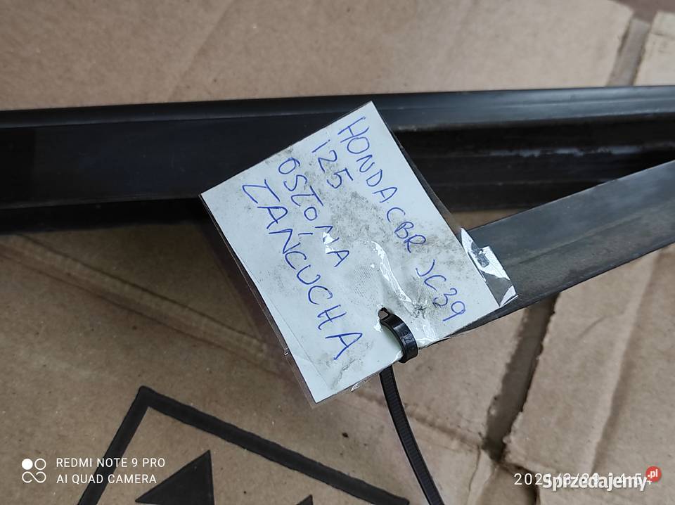 Honda CBR 125 JC 39 osłona łańcucha