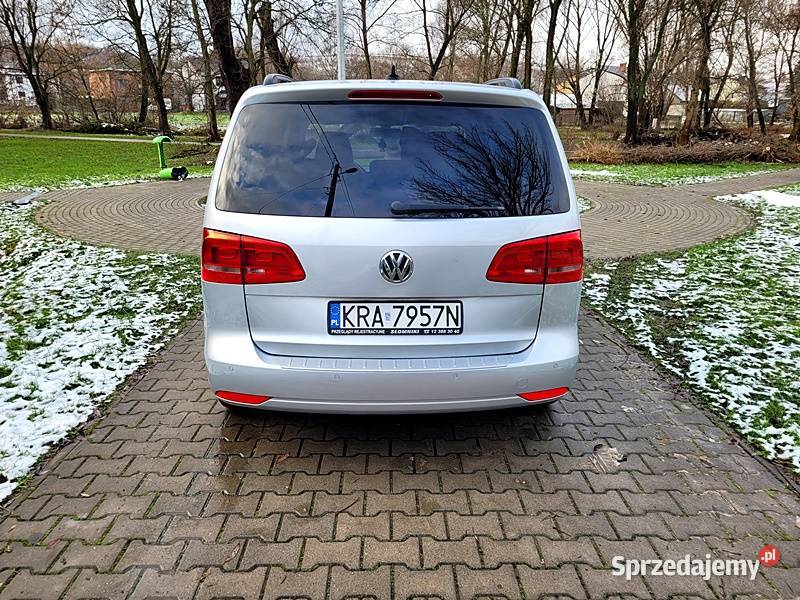 Super rodzinny minivanik srebrny Touran małopolskie Słomniki