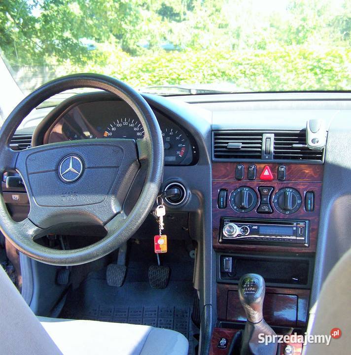 MercedesBenz Klasa C 180 z instalacją LPG Kozery