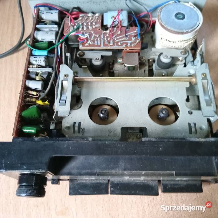 Stary odtwarzacz kaset na 12v ze wzmacniaczem Wałbrzych