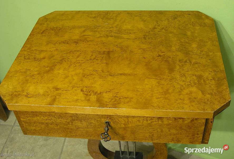 Niciak stolik w stylu Biedermeier Antyki Sopot sprzedam
