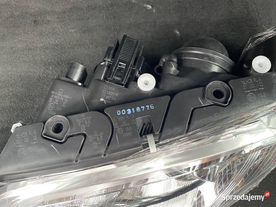 Reflektory przód VW Passat B5 FL nowe lampy DEPO osobowe Bobrek