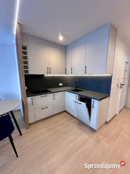 Nowoczesna kawalerka balkon wysoki standard