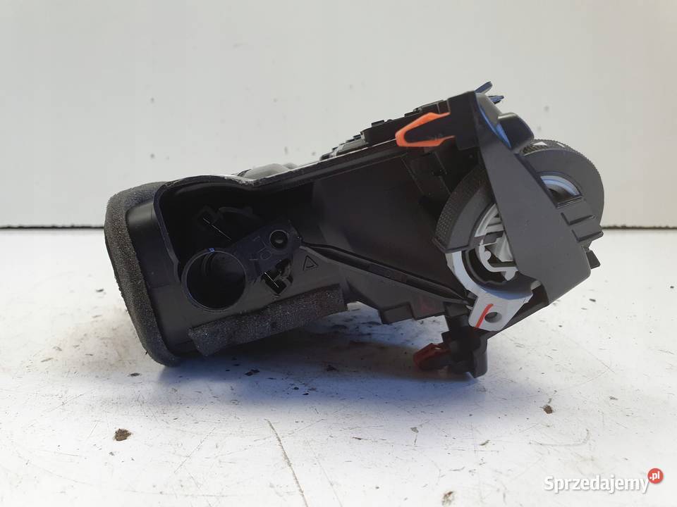 Toyota Corolla XII E21 ŚRODKOWA KRATKA NAWIEWU Rudka