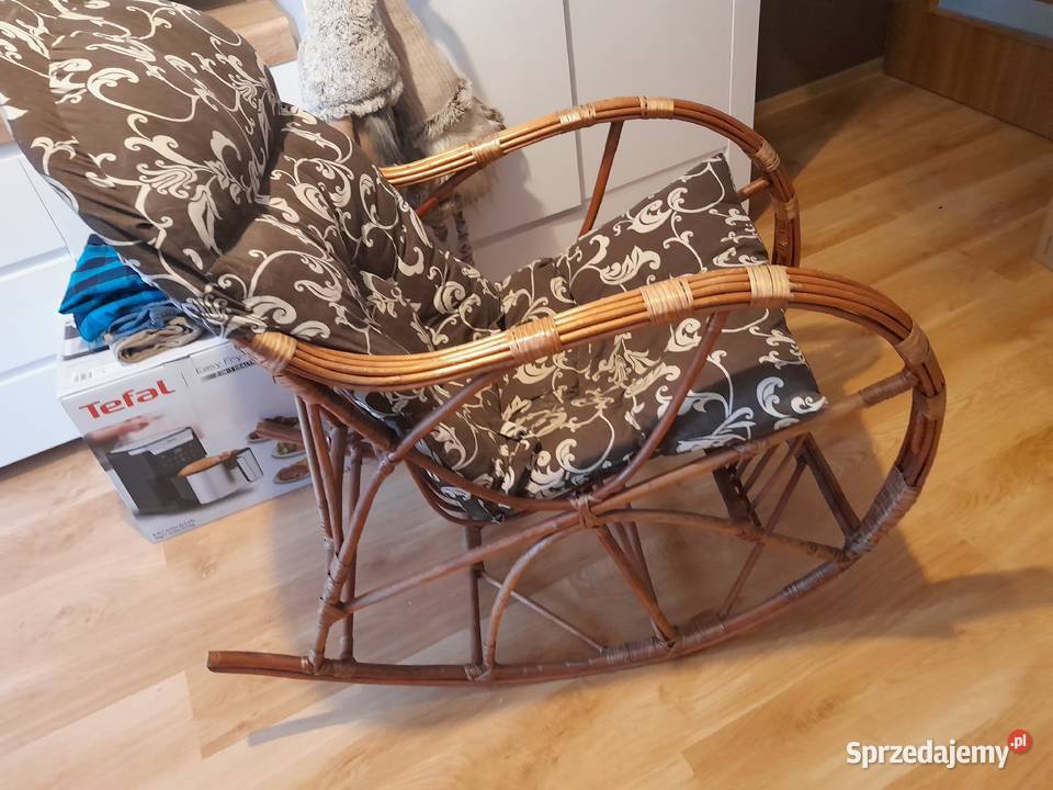 Fotel wiklinowy bujany z poduszką Stalowa Wola sprzedam