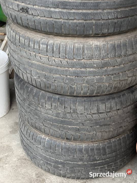 Opony Nokian 245x50x18 Maków Mazowiecki sprzedam