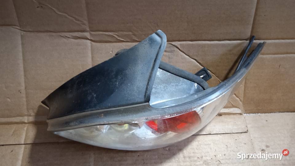 PEUGEOT 206 CHROM LAMPA TYŁ PRAWA