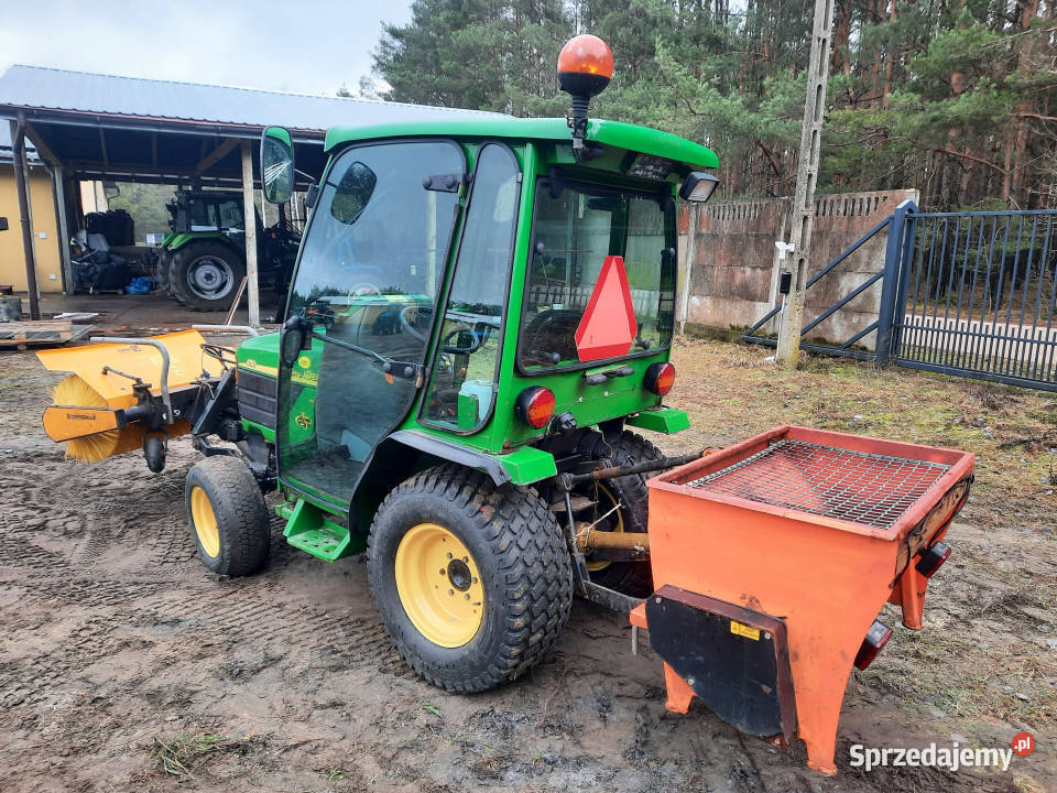 Mini ciągnik JOHN DEERE 4110 4x4 szczotka Korpele sprzedam