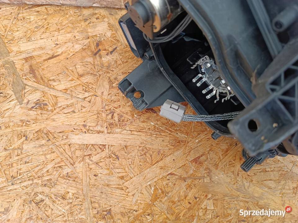 LAMPA REFLEKTOR PRAWY PRZÓD EU 5G1941032 XENON wielkopolskie Nowy Tomyśl sprzedam