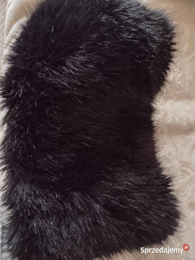 ZARA Czarny duży futrzany komin zimowy z Madrytu małopolskie Kraków