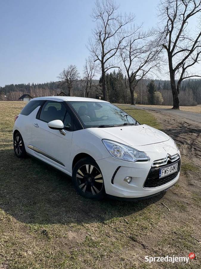 Biały Citron DS3 2010 16 HDi 92 SO Chic