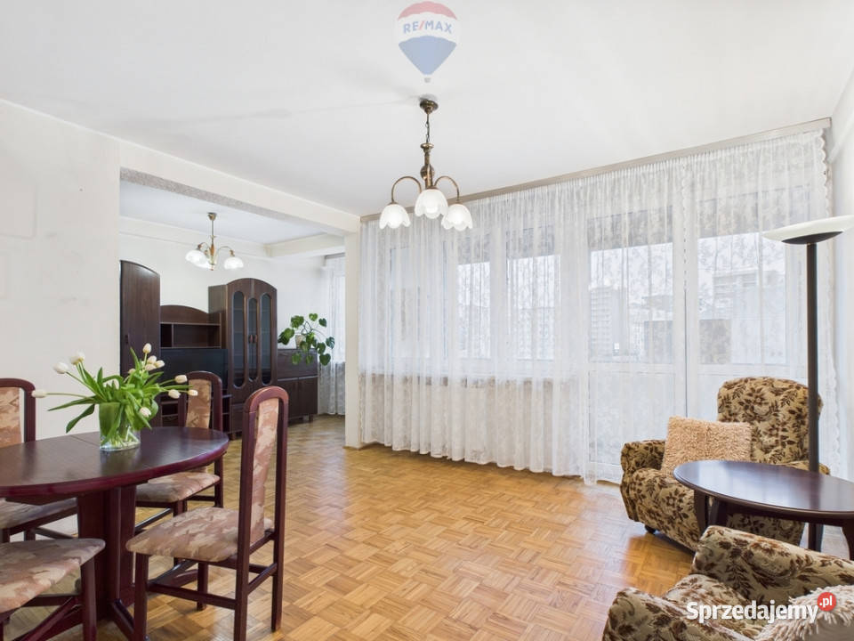 4 pokoje 2 balkony piwnica rodziny Warszawa