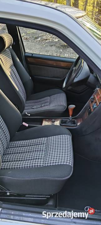 Mercedes W124 250D Hermanowa