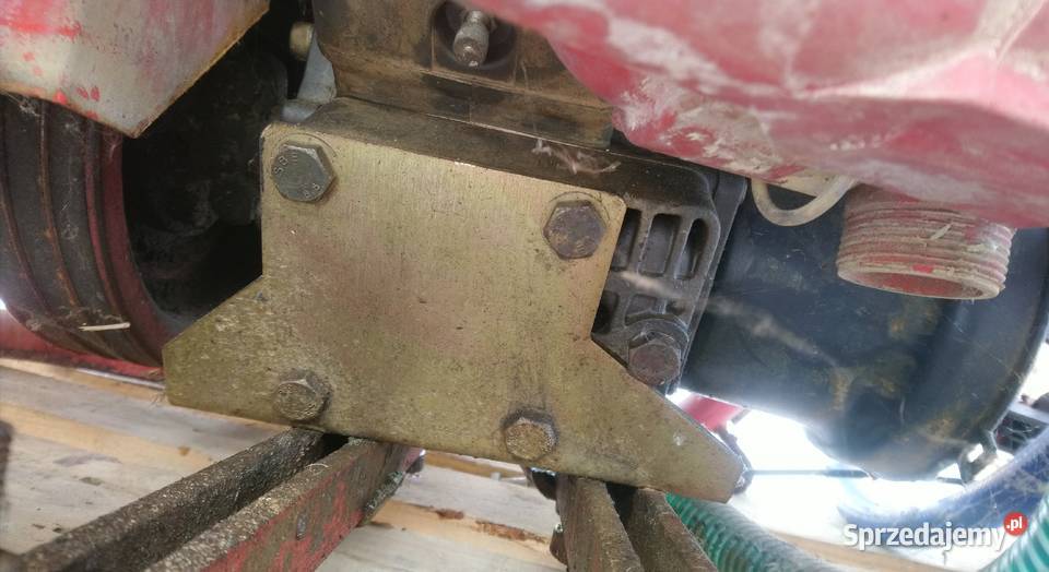 Opryskiwacz sadowniczy 200L zawieszany z kolumna Zawieszane Urzędów