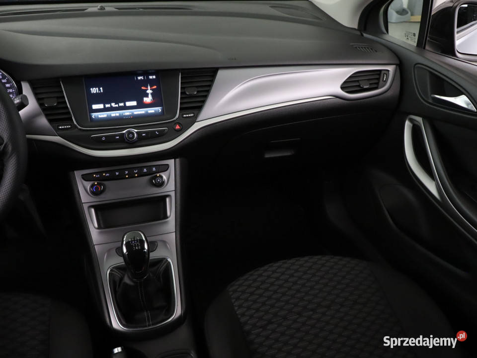 Opel Astra 14 T Kombi Bielany Wrocławskie